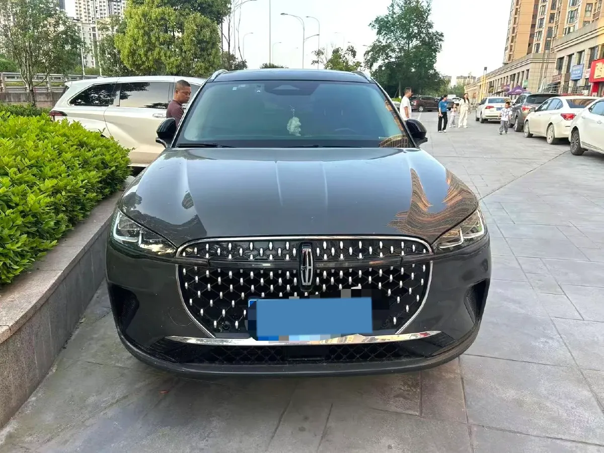 2023 Lincoln Corsair 2.0T 261HP L4 8AT,autocango,china used car exporter,china ev exporter,chinese used car exporter,chinese used ev exporter