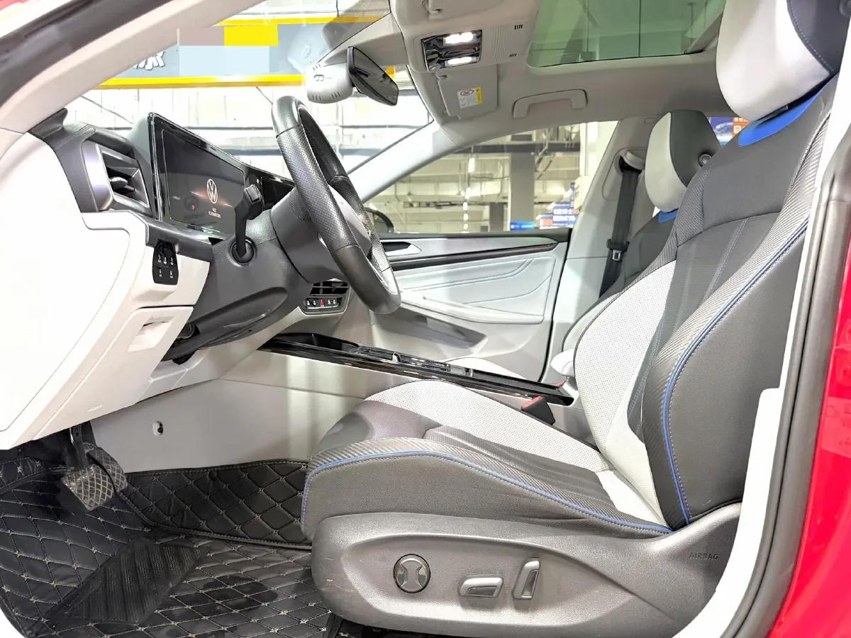 2022 Skoda Superb 2.0T 186HP L4 7DCT,autocango,china used car exporter,china ev exporter,chinese used car exporter,chinese used ev exporter