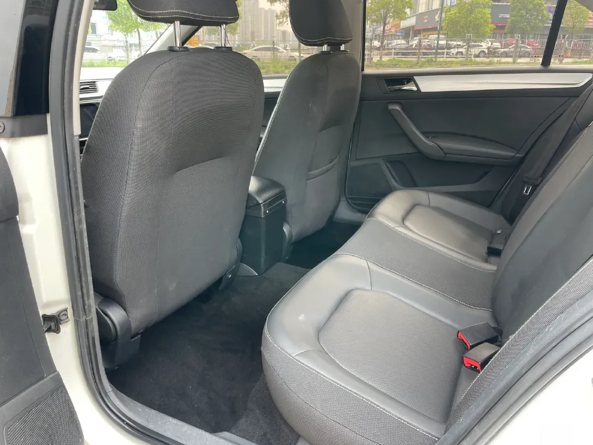 2020 Skoda Rapid 1.5L 112HP L4 6AT,autocango,china used car exporter,china ev exporter,chinese used car exporter,chinese used ev exporter