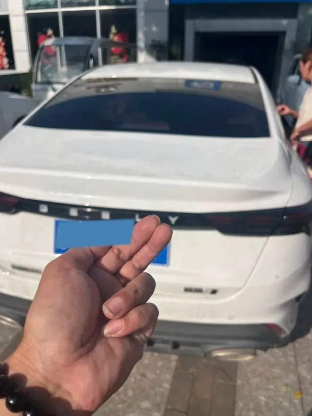 2022 Geely Binray 1.5T 181HP L4 7DCT,autocango,china used car exporter,china ev exporter,chinese used car exporter,chinese used ev exporter