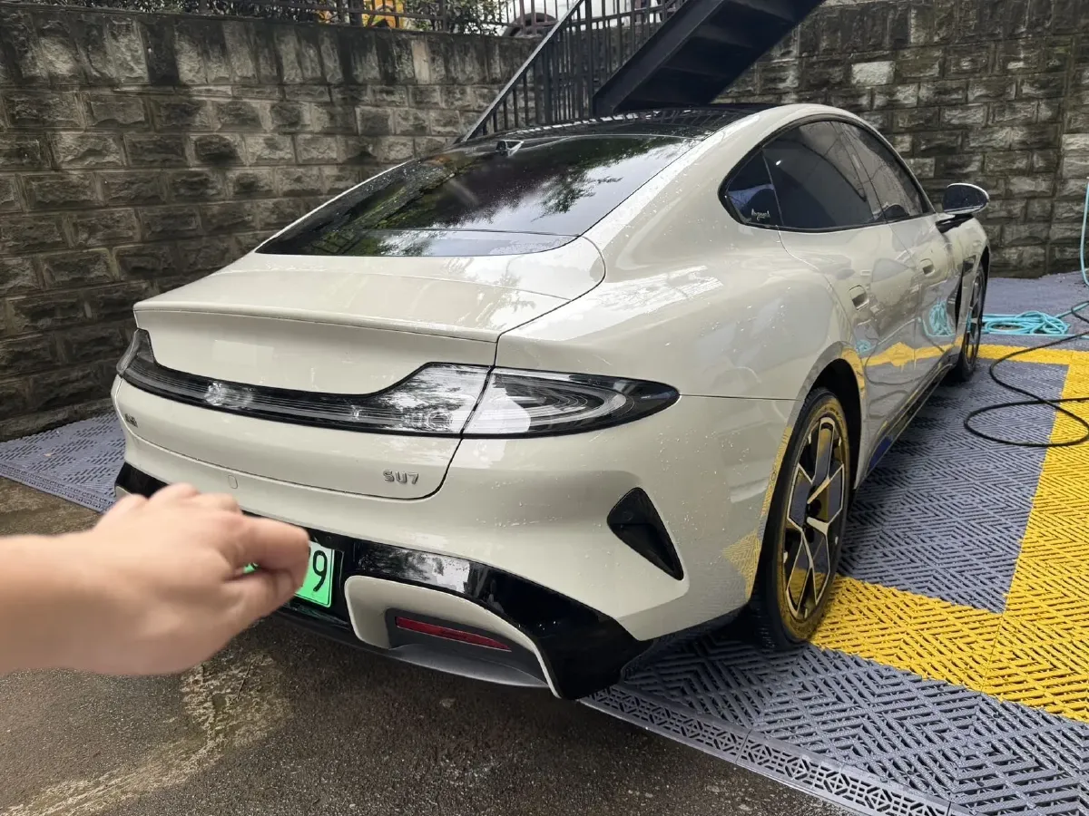 2024 MI SU7 BEV 73.6KWH,autocango,china used car exporter,china ev exporter,chinese used car exporter,chinese used ev exporter