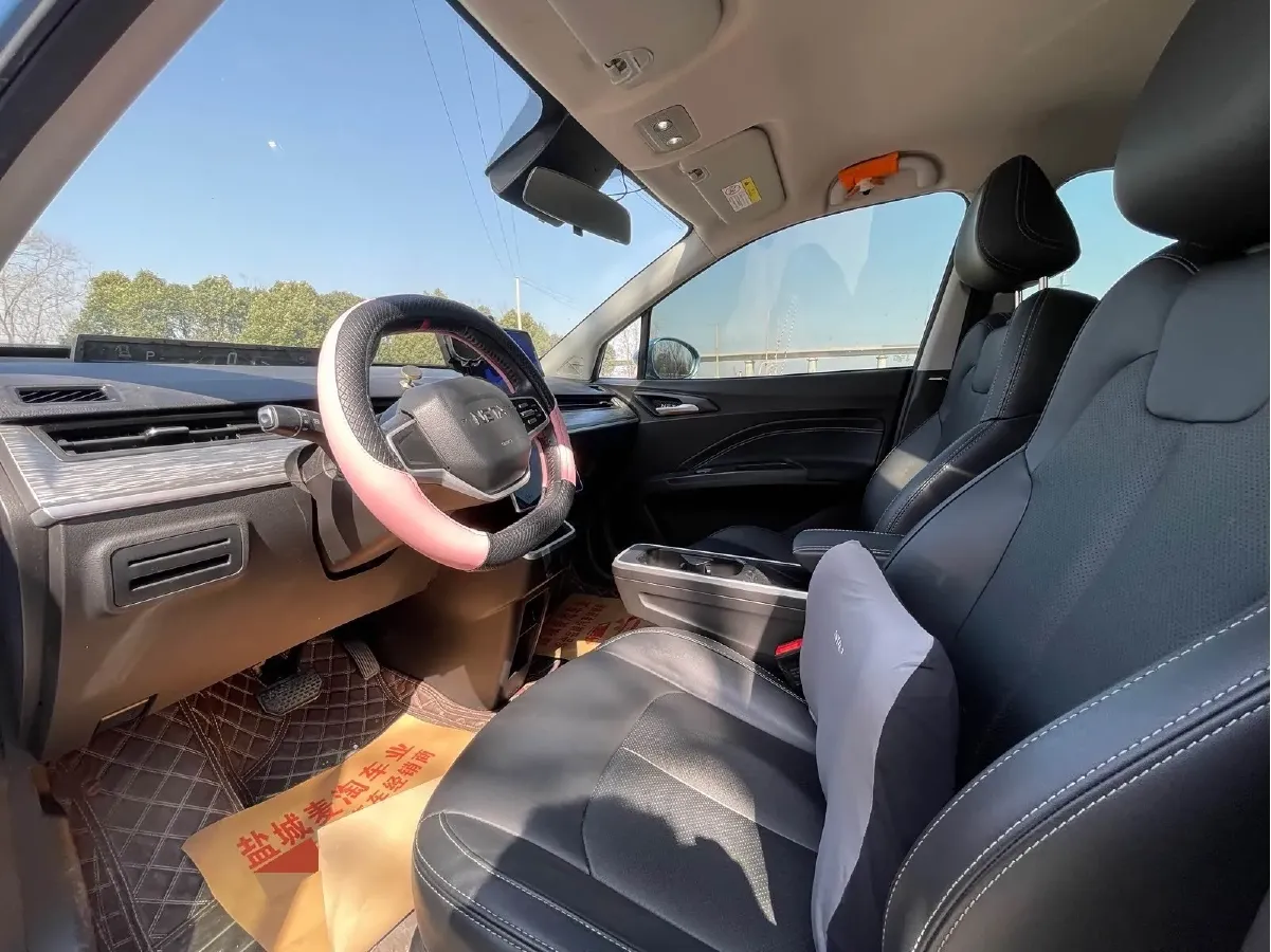 2022 Leapmotor T03 BEV 41KWH,autocango,china used car exporter,china ev exporter,chinese used car exporter,chinese used ev exporter