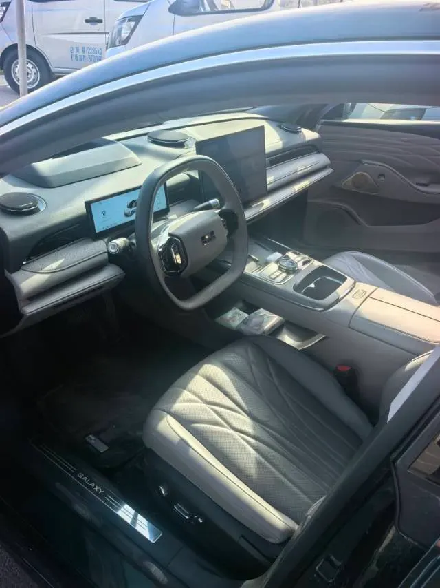 2025 Geely Galaxy Starshine 8 1.5T 163HP L4 3DHT PHEV 27.69KWH,autocango,china used car exporter,china ev exporter,chinese used car exporter,chinese used ev exporter