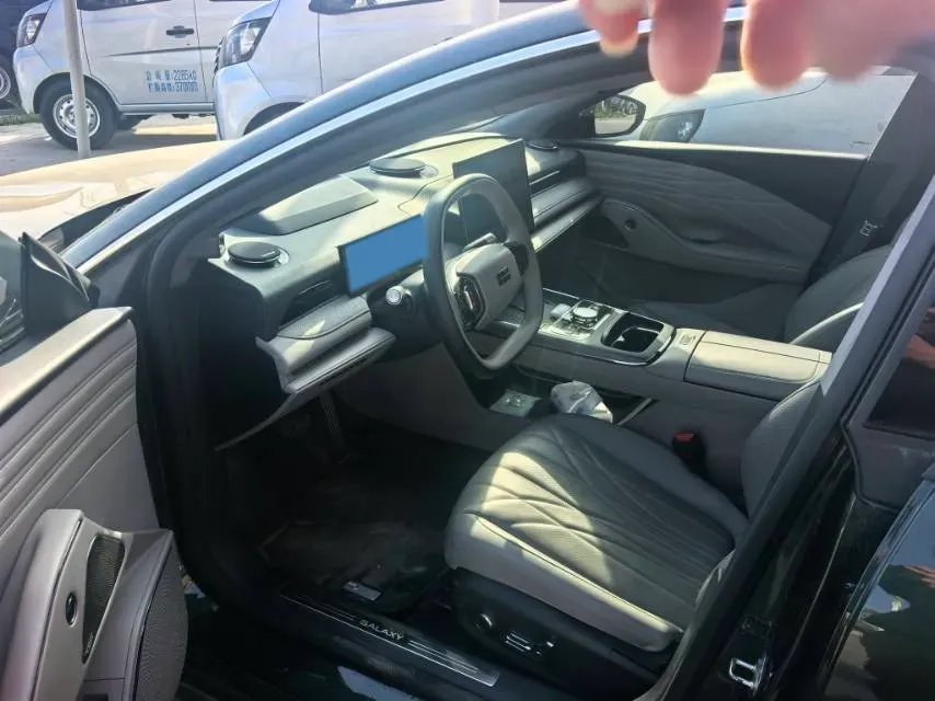 2025 Geely Galaxy Starshine 8 1.5T 163HP L4 3DHT PHEV 27.69KWH,autocango,china used car exporter,china ev exporter,chinese used car exporter,chinese used ev exporter