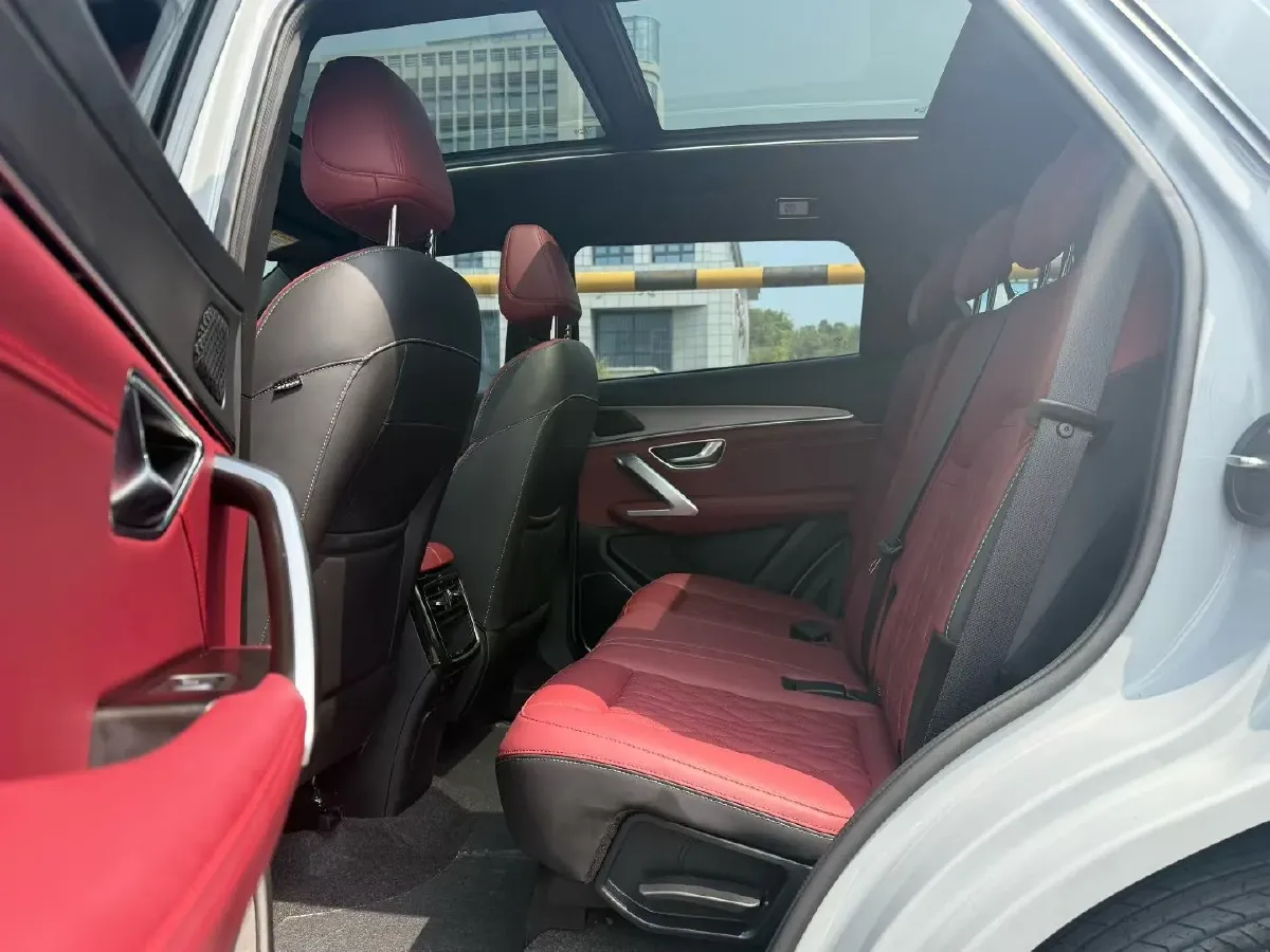 2024 Jetour X70 Plus 1.5T 156HP L4 6DCT,autocango,china used car exporter,china ev exporter,chinese used car exporter,chinese used ev exporter