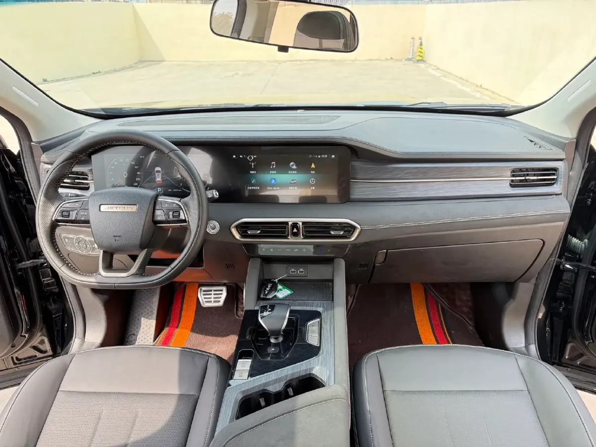 2023 Jetour X90 Plus 1.6T 197HP L4 7DCT,autocango,china used car exporter,china ev exporter,chinese used car exporter,chinese used ev exporter