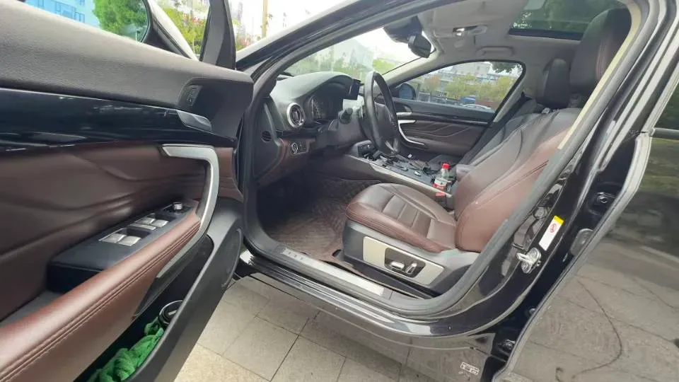 2017 WEY VV7 2.0T 234HP L4 7DCT,autocango,china used car exporter,china ev exporter,chinese used car exporter,chinese used ev exporter