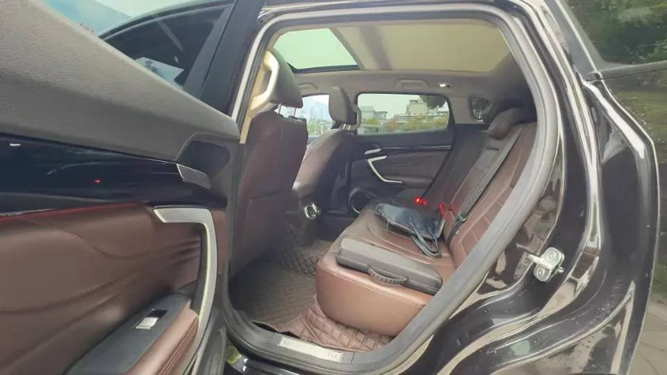 2017 WEY VV7 2.0T 234HP L4 7DCT,autocango,china used car exporter,china ev exporter,chinese used car exporter,chinese used ev exporter