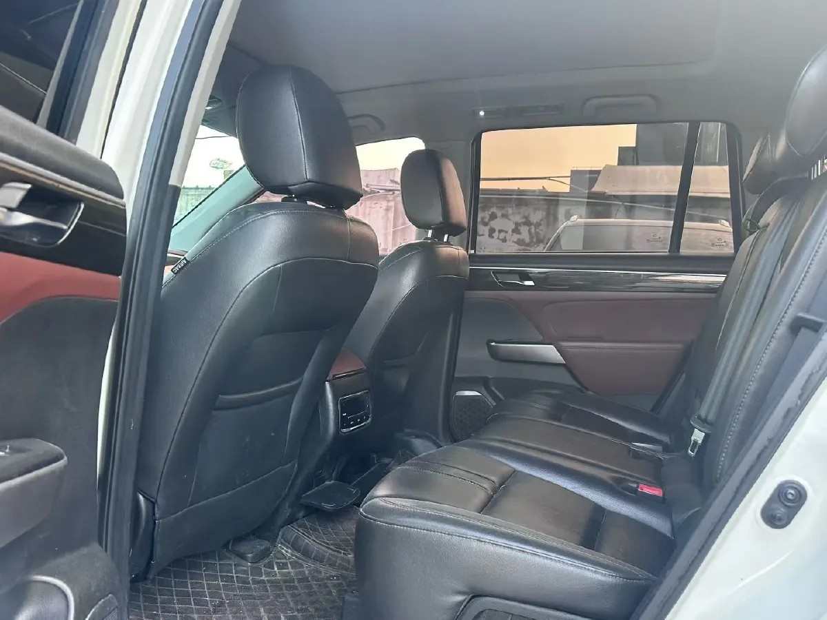 2017 GAC Trumpchi GS8 2.0T 201HP L4 6AT,autocango,china used car exporter,china ev exporter,chinese used car exporter,chinese used ev exporter