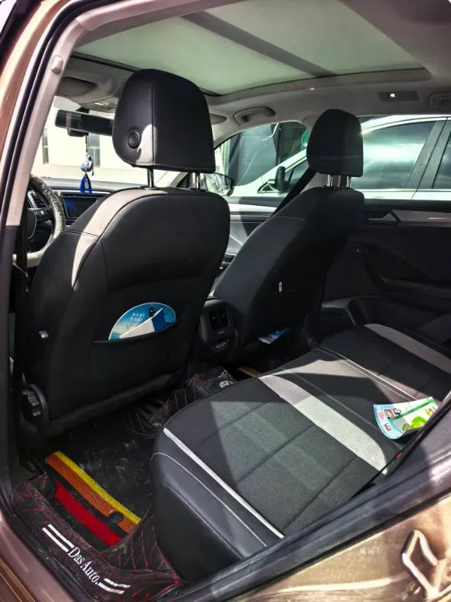 2020 Volkswagen T-Roc 1.4T 131HP L4 7DCT,autocango,china used car exporter,china ev exporter,chinese used car exporter,chinese used ev exporter