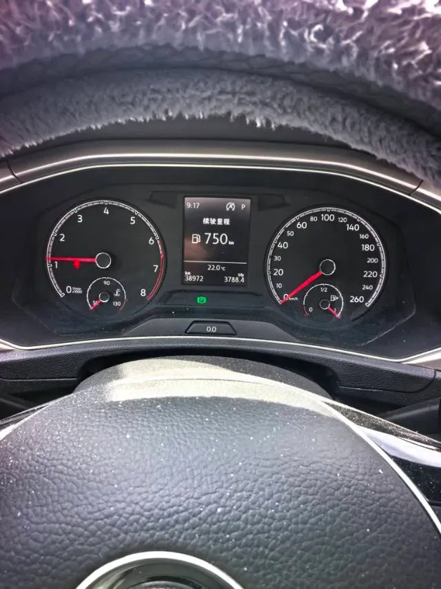 2020 Volkswagen T-Roc 1.4T 131HP L4 7DCT,autocango,china used car exporter,china ev exporter,chinese used car exporter,chinese used ev exporter