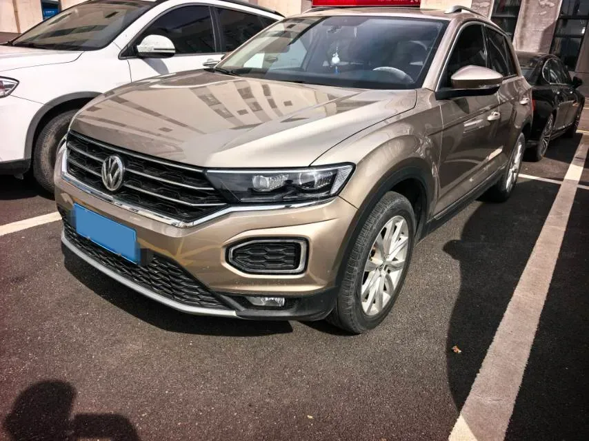 2020 Volkswagen T-Roc 1.4T 131HP L4 7DCT,autocango,china used car exporter,china ev exporter,chinese used car exporter,chinese used ev exporter