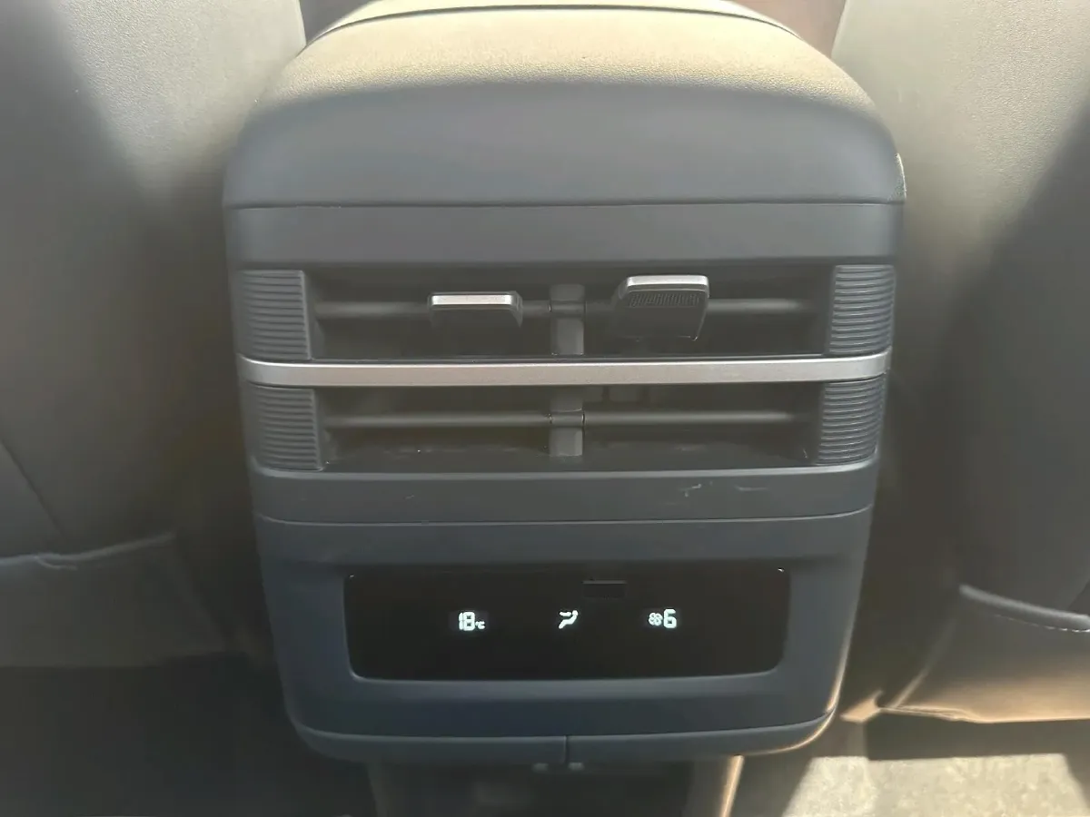 2025 FangChengBao Tai 7 1.5T 156HP L4 E-CVT PHEV,autocango,china used car exporter,china ev exporter,chinese used car exporter,chinese used ev exporter