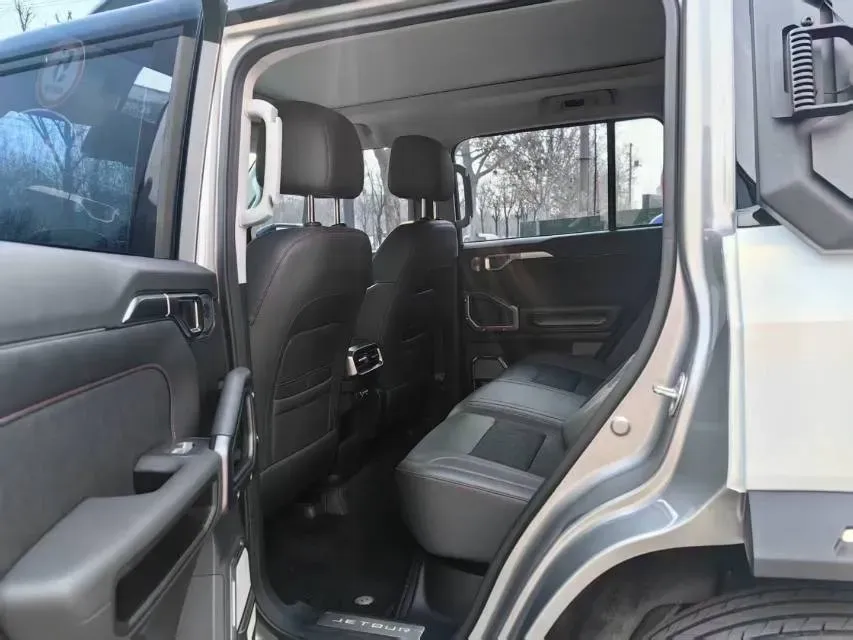 2024 Jetour ShanHai TravellerC-DM 1.5T 156HP L4 3DHT PHEV 26.7KWH,autocango,china used car exporter,china ev exporter,chinese used car exporter,chinese used ev exporter