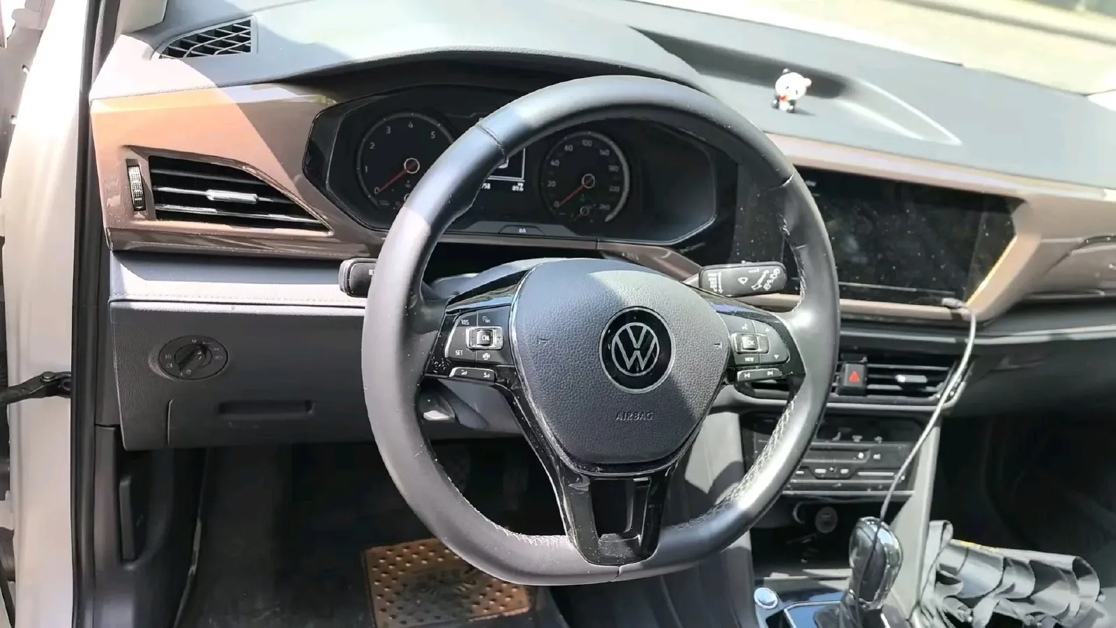 2021 Volkswagen Tharu 1.4T 150HP L4 7DCT,autocango,china used car exporter,china ev exporter,chinese used car exporter,chinese used ev exporter