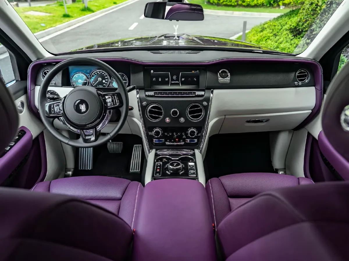 2018 Rolls-Royce Cullinan 6.7T 571HP V12 8AT,autocango,china used car exporter,china ev exporter,chinese used car exporter,chinese used ev exporter