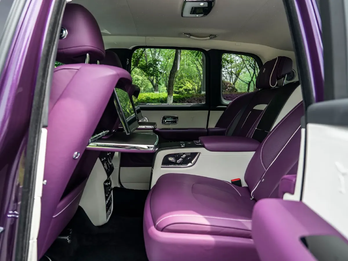 2018 Rolls-Royce Cullinan 6.7T 571HP V12 8AT,autocango,china used car exporter,china ev exporter,chinese used car exporter,chinese used ev exporter