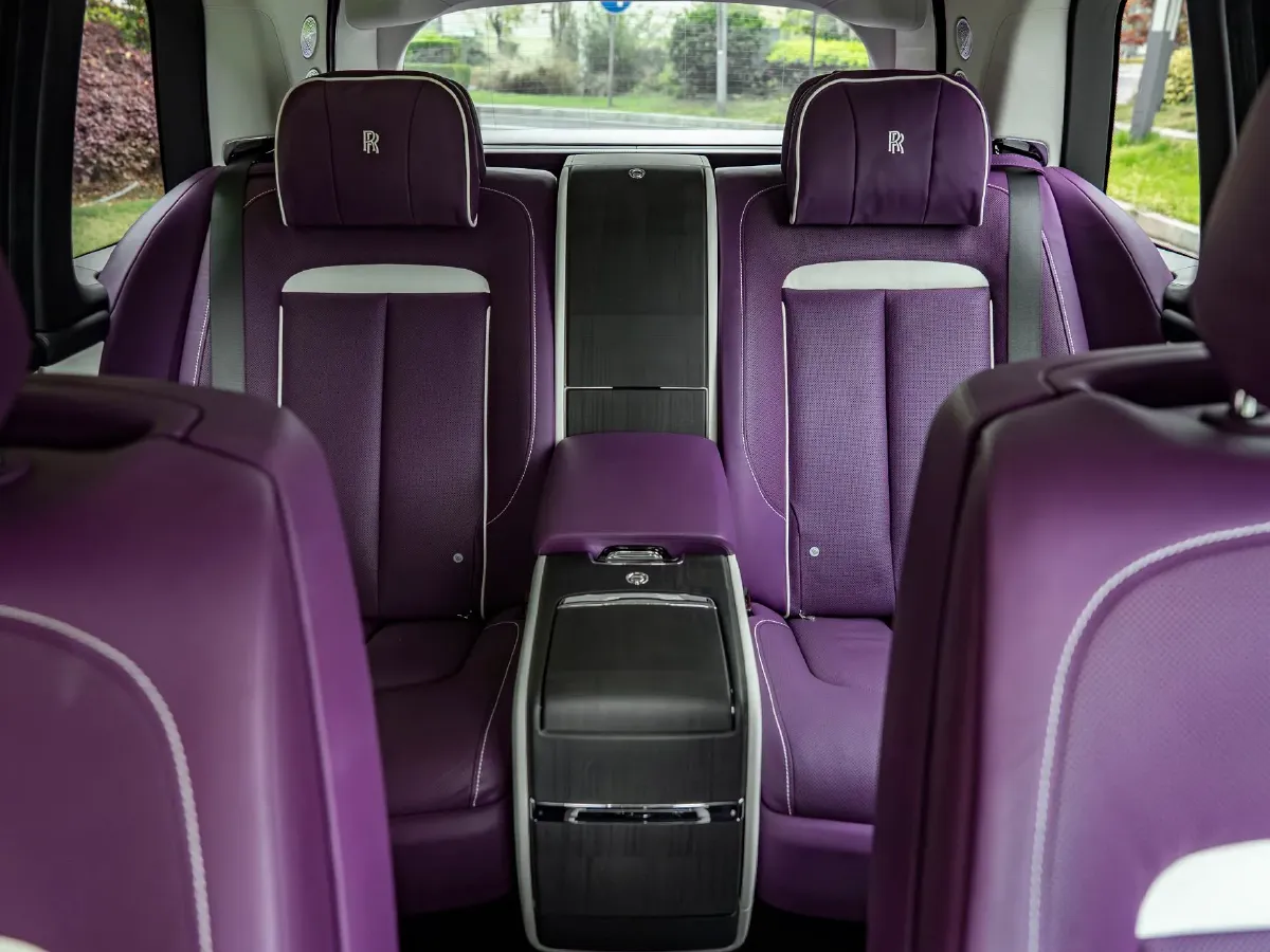 2018 Rolls-Royce Cullinan 6.7T 571HP V12 8AT,autocango,china used car exporter,china ev exporter,chinese used car exporter,chinese used ev exporter