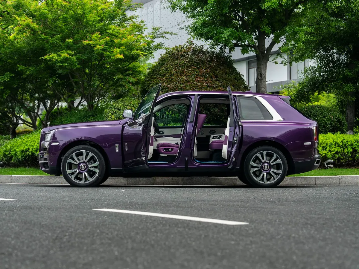 2018 Rolls-Royce Cullinan 6.7T 571HP V12 8AT,autocango,china used car exporter,china ev exporter,chinese used car exporter,chinese used ev exporter