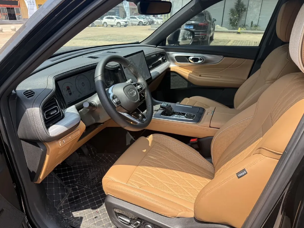 2024 GAC Trumpchi GS8 2.0T 252HP L4 8AT,autocango,china used car exporter,china ev exporter,chinese used car exporter,chinese used ev exporter