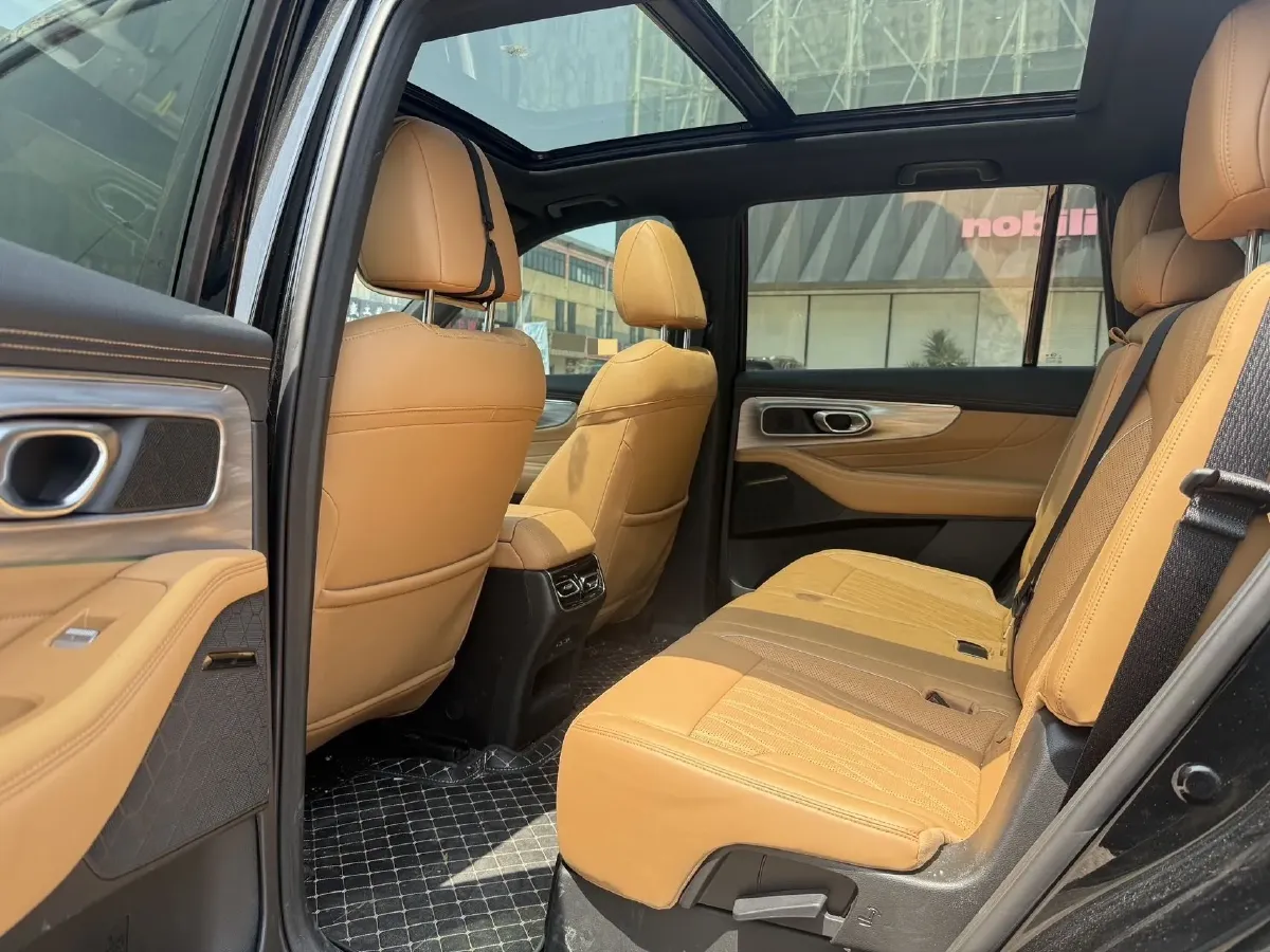 2024 GAC Trumpchi GS8 2.0T 252HP L4 8AT,autocango,china used car exporter,china ev exporter,chinese used car exporter,chinese used ev exporter