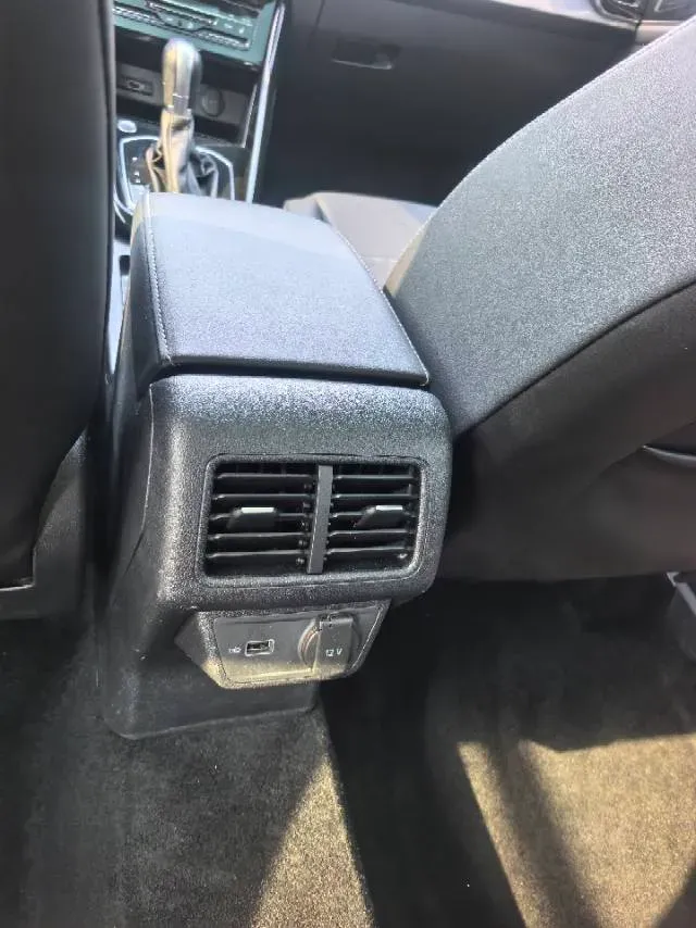 2021 Jetta VS7 1.4T 150HP L4 6AT,autocango,china used car exporter,china ev exporter,chinese used car exporter,chinese used ev exporter