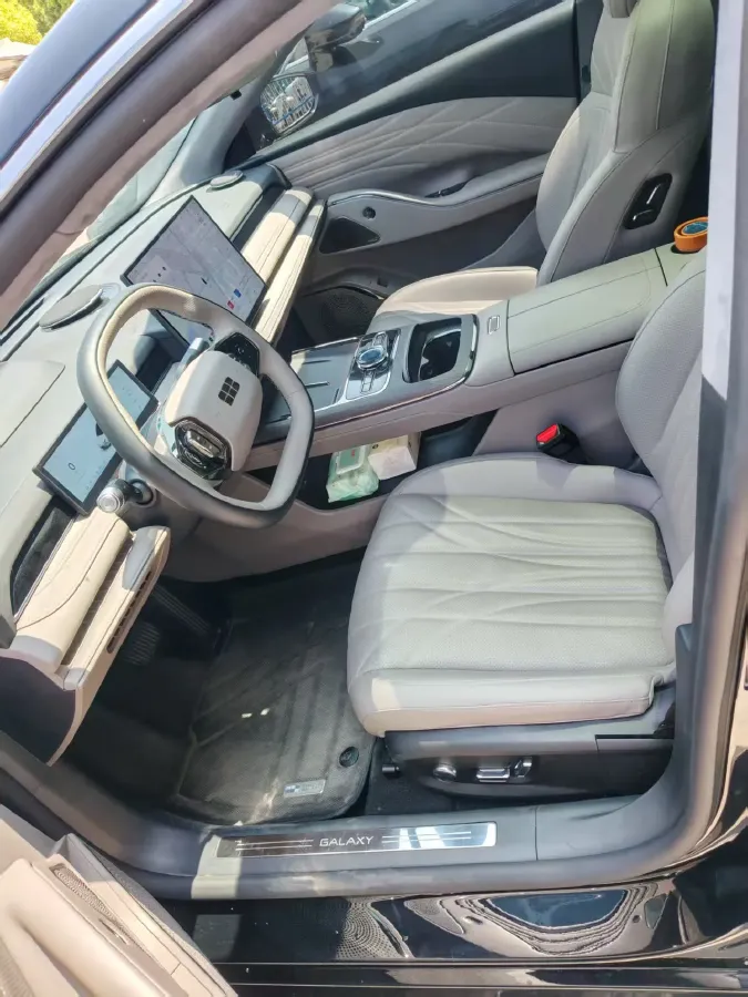 2025 Geely Galaxy Starshine 8 1.5T 163HP L4 3DHT PHEV 27.69KWH,autocango,china used car exporter,china ev exporter,chinese used car exporter,chinese used ev exporter