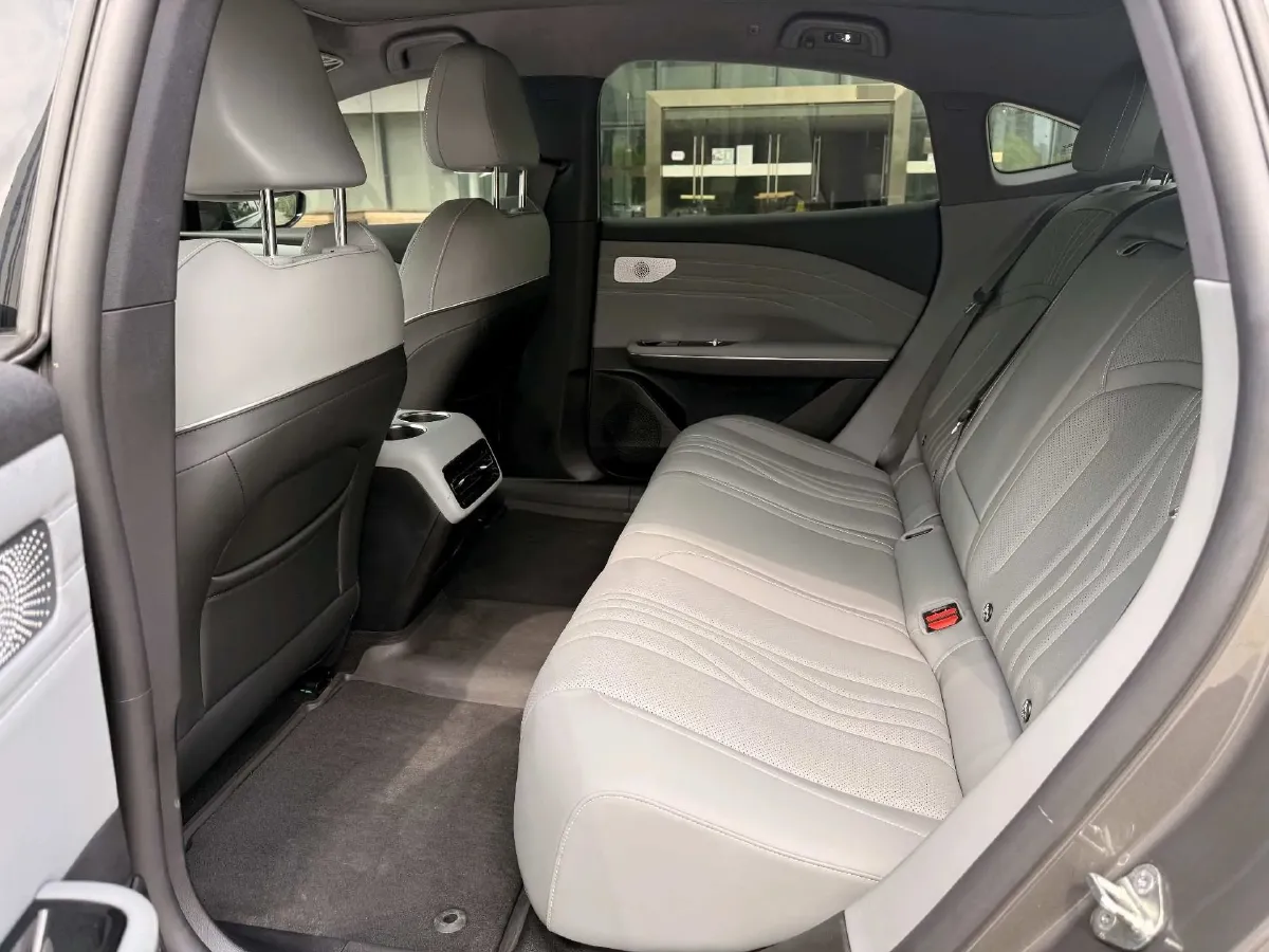 2024 Geely Galaxy E8 BEV 62KWH,autocango,china used car exporter,china ev exporter,chinese used car exporter,chinese used ev exporter