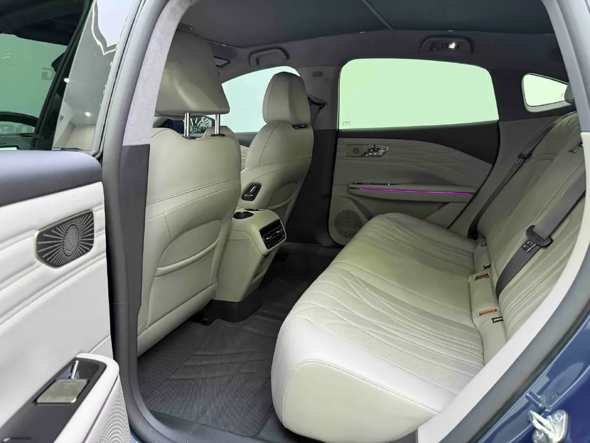 2025 Geely Galaxy Starshine 8 1.5T 163HP L4 3DHT PHEV 27.69KWH,autocango,china used car exporter,china ev exporter,chinese used car exporter,chinese used ev exporter