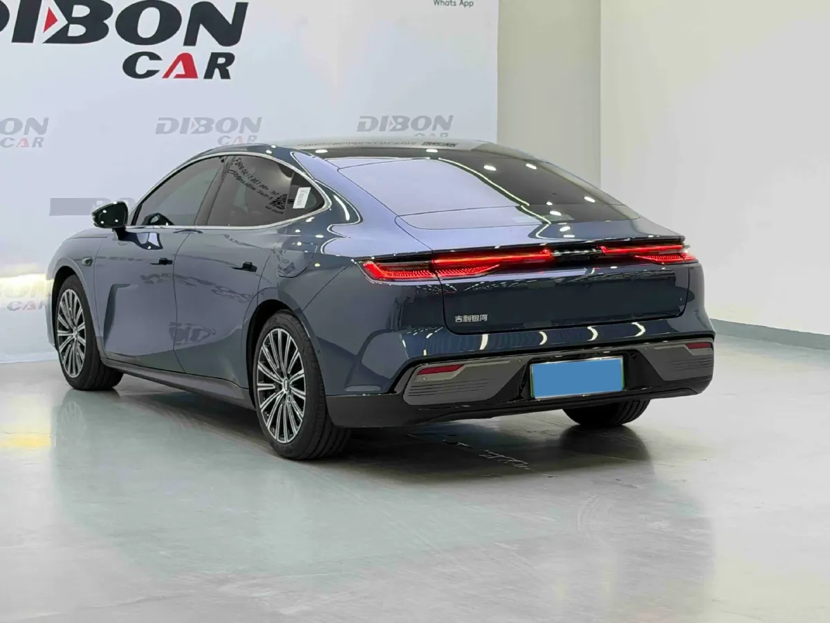 2025 Geely Galaxy Starshine 8 1.5T 163HP L4 3DHT PHEV 27.69KWH,autocango,china used car exporter,china ev exporter,chinese used car exporter,chinese used ev exporter