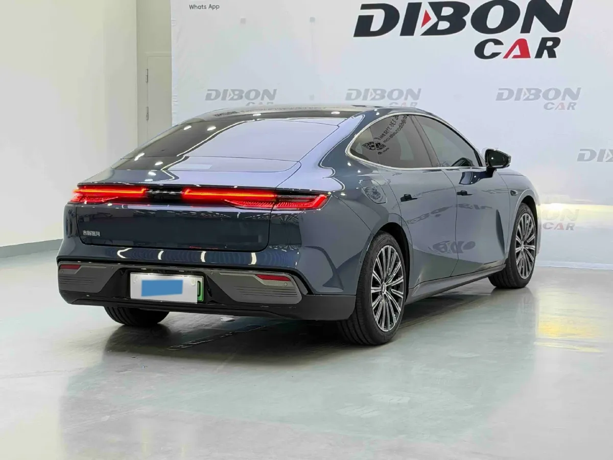 2025 Geely Galaxy Starshine 8 1.5T 163HP L4 3DHT PHEV 27.69KWH,autocango,china used car exporter,china ev exporter,chinese used car exporter,chinese used ev exporter