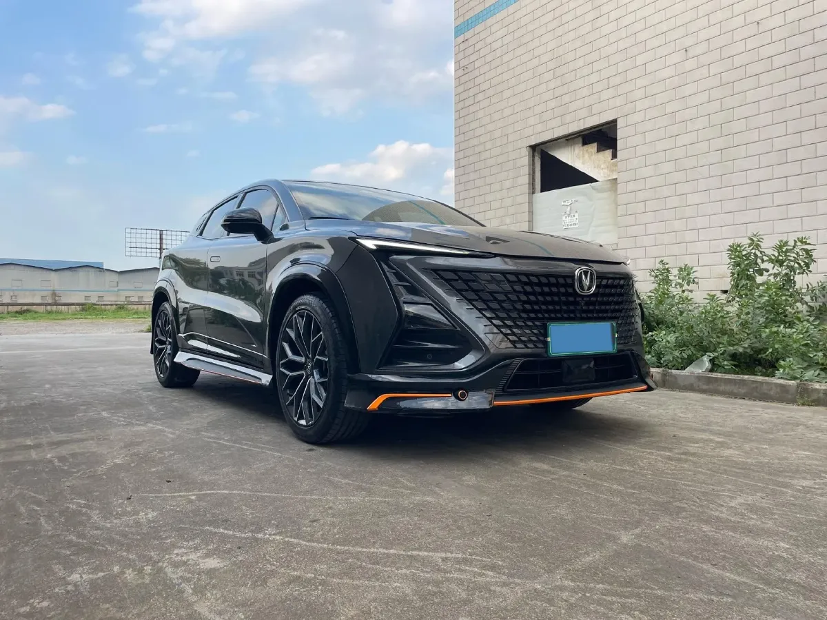 2022 ChangAn UNI-T 1.5T 188HP L4 7DCT,autocango,china used car exporter,china ev exporter,chinese used car exporter,chinese used ev exporter