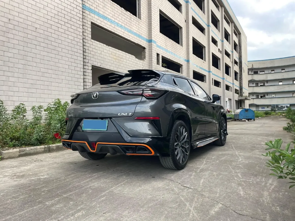 2022 ChangAn UNI-T 1.5T 188HP L4 7DCT,autocango,china used car exporter,china ev exporter,chinese used car exporter,chinese used ev exporter