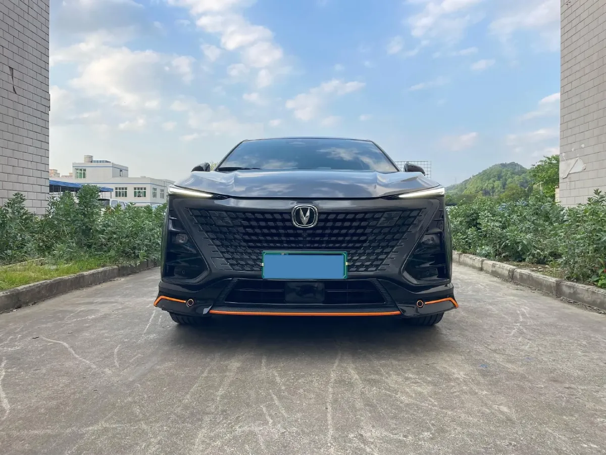 2022 ChangAn UNI-T 1.5T 188HP L4 7DCT,autocango,china used car exporter,china ev exporter,chinese used car exporter,chinese used ev exporter