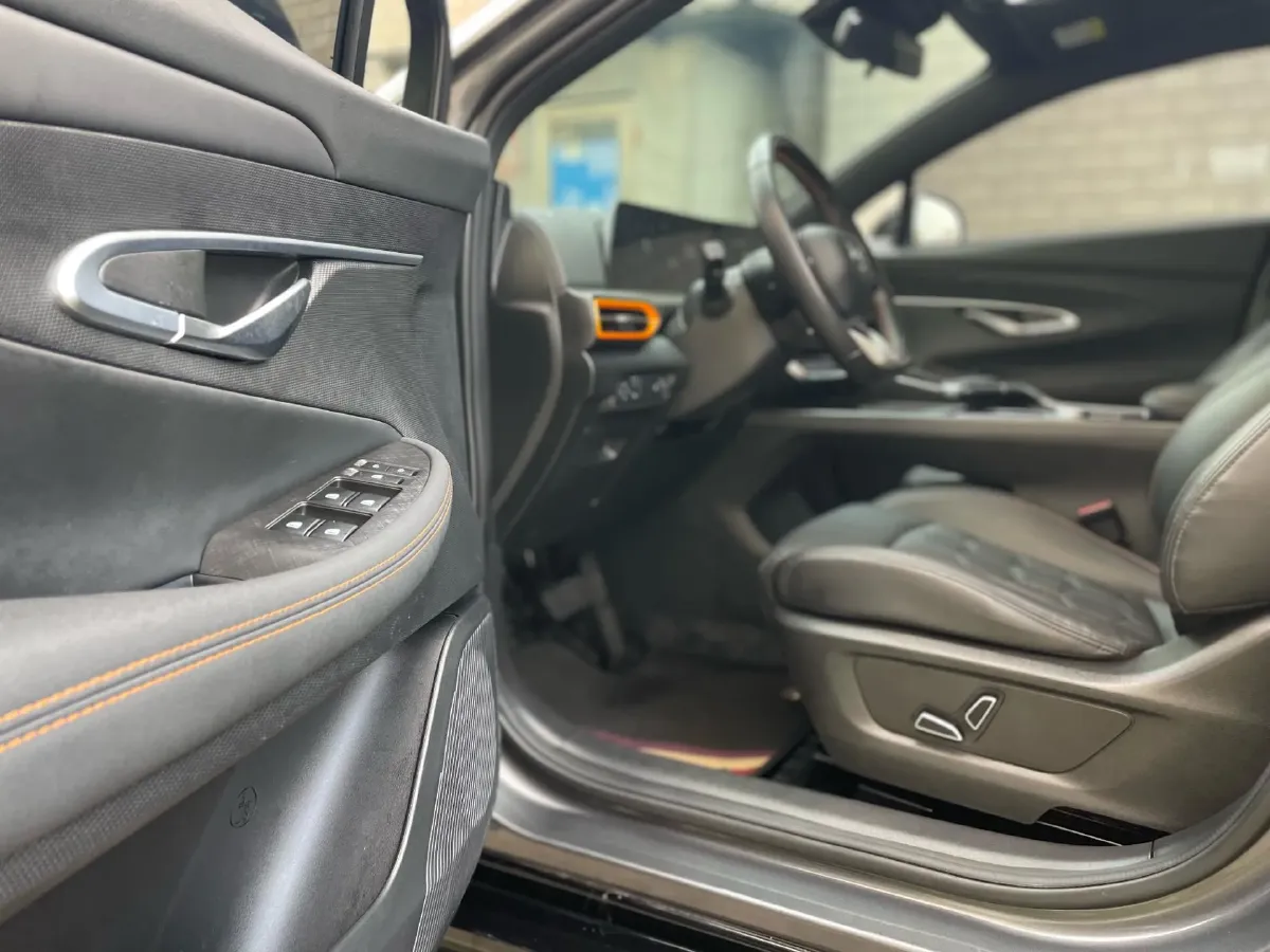 2022 ChangAn UNI-T 1.5T 188HP L4 7DCT,autocango,china used car exporter,china ev exporter,chinese used car exporter,chinese used ev exporter