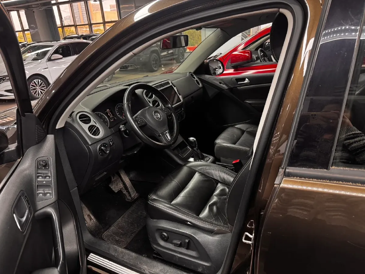 2017 Haval H9 2.0T 190HP L4 8AT,autocango,china used car exporter,china ev exporter,chinese used car exporter,chinese used ev exporter