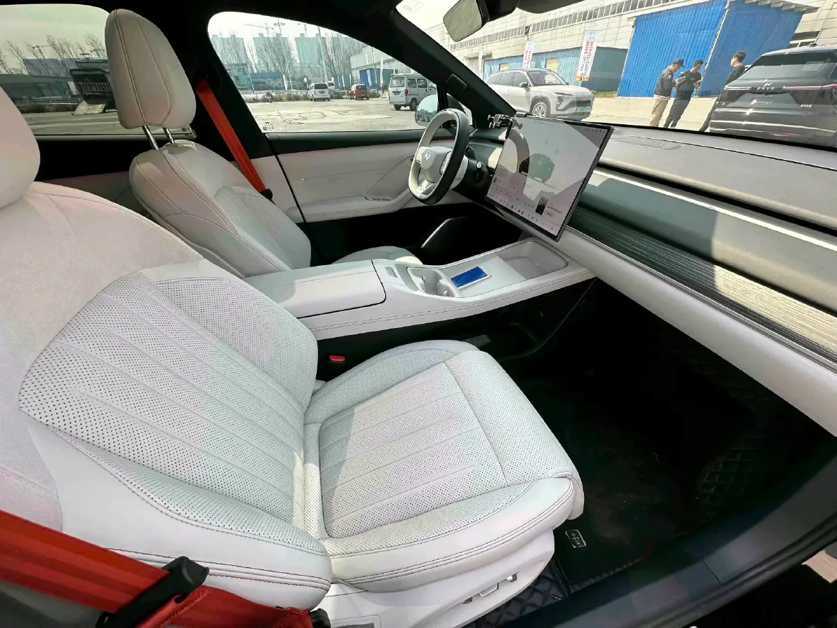 2024 ONVO L60 BEV 60KWH,autocango,china used car exporter,china ev exporter,chinese used car exporter,chinese used ev exporter