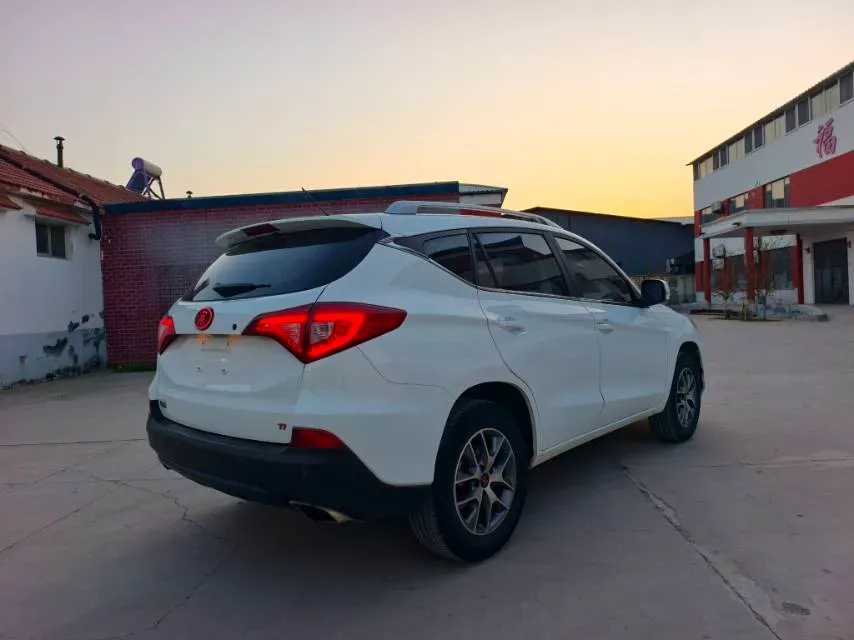 2017 BYD Song 1.5T 154HP L4 6MT,autocango,china used car exporter,china ev exporter,chinese used car exporter,chinese used ev exporter