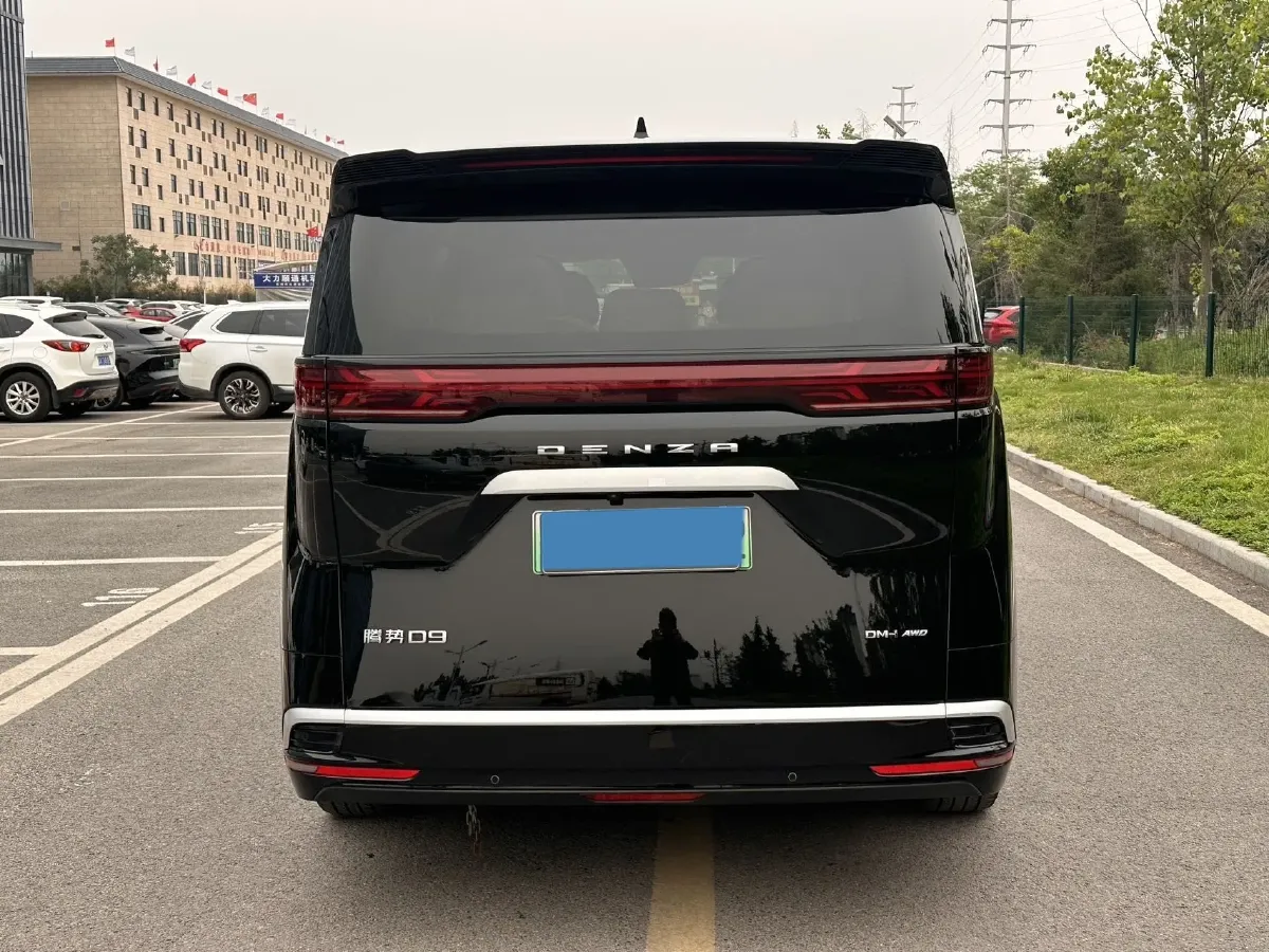 2024 Denza D9 1.5T 139HP L4 E-CVT PHEV 40KWH,autocango,china used car exporter,china ev exporter,chinese used car exporter,chinese used ev exporter