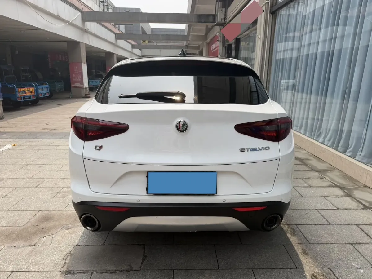 2017 Jaguar XE 2.0T 240HP L4 8AT,autocango,china used car exporter,china ev exporter,chinese used car exporter,chinese used ev exporter