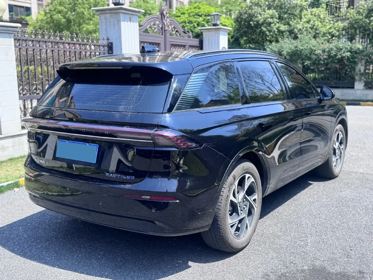 2025 Lincoln Nautilus 2.0T 282HP L4 E-CVT Hybrid,autocango,china used car exporter,china ev exporter,chinese used car exporter,chinese used ev exporter