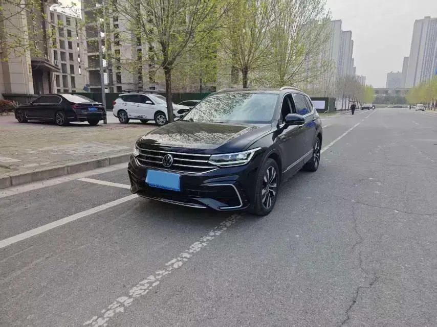 2024 Volkswagen Tiguan L 2.0T 186HP L4 7DCT,autocango,china used car exporter,china ev exporter,chinese used car exporter,chinese used ev exporter