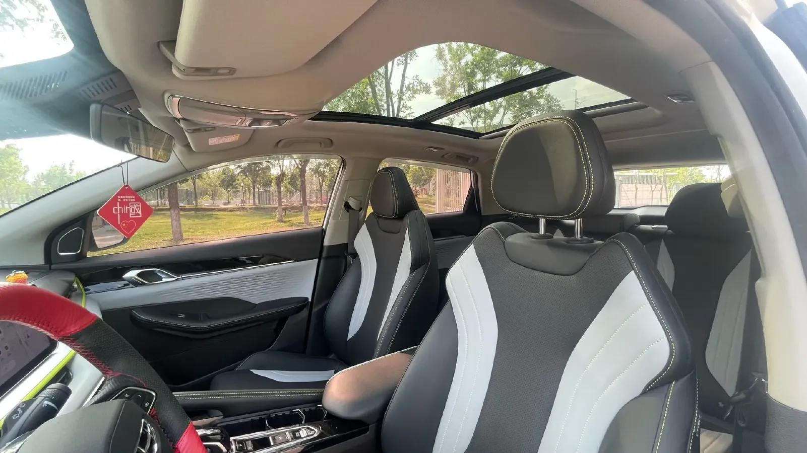 2023 Geely Coolray 1.5T 181HP L4 7DCT,autocango,china used car exporter,china ev exporter,chinese used car exporter,chinese used ev exporter