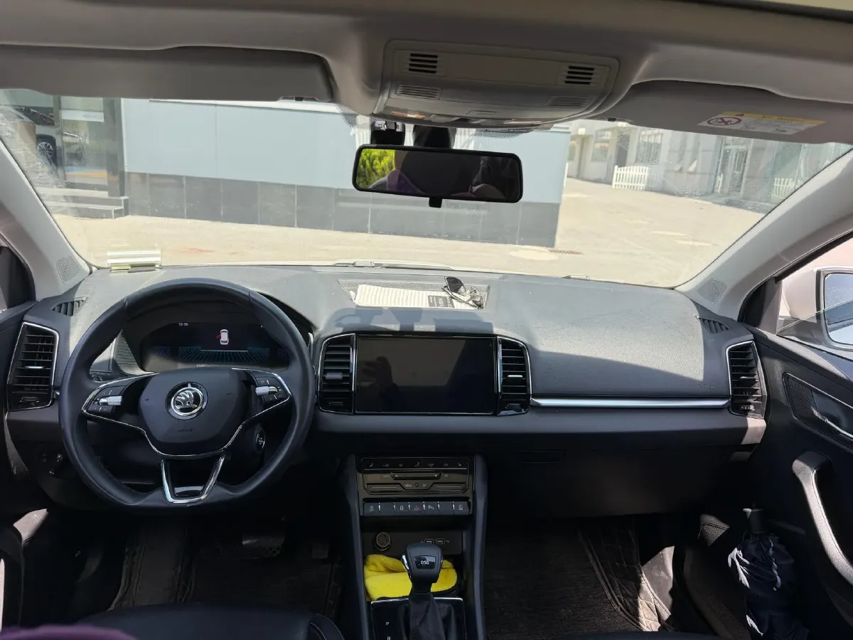 2021 Skoda Karoq 1.4T 150HP L4 7DCT,autocango,china used car exporter,china ev exporter,chinese used car exporter,chinese used ev exporter