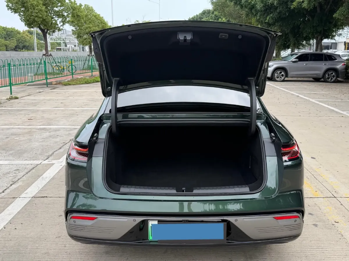 2025 Geely Galaxy Starshine 8 1.5T 163HP L4 3DHT PHEV 27.69KWH,autocango,china used car exporter,china ev exporter,chinese used car exporter,chinese used ev exporter