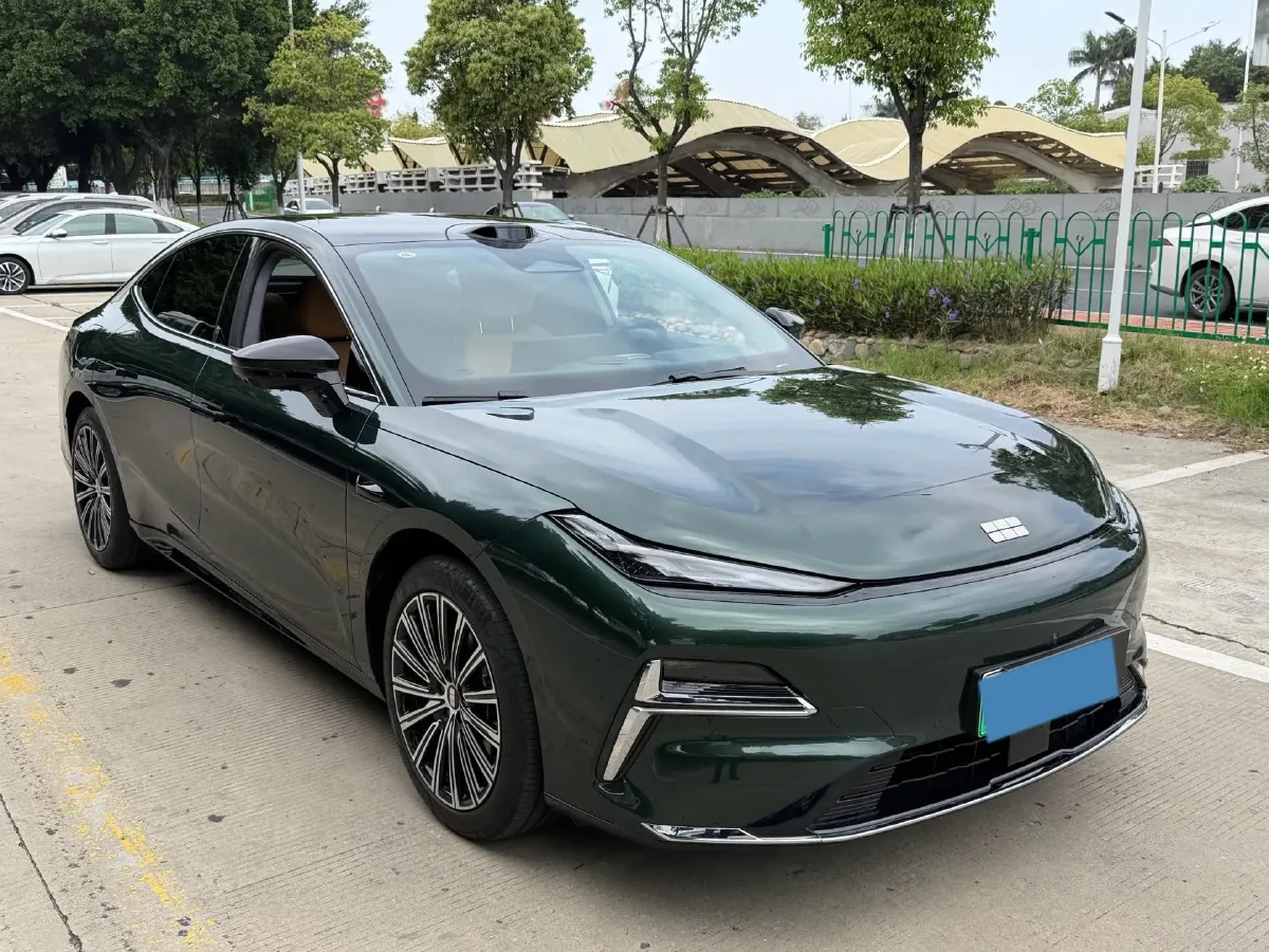 2025 Geely Galaxy Starshine 8 1.5T 163HP L4 3DHT PHEV 27.69KWH,autocango,china used car exporter,china ev exporter,chinese used car exporter,chinese used ev exporter