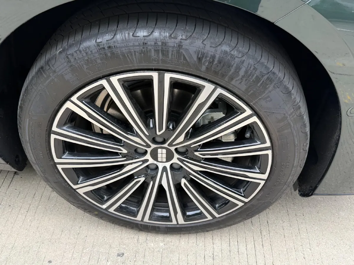 2025 Geely Galaxy Starshine 8 1.5T 163HP L4 3DHT PHEV 27.69KWH,autocango,china used car exporter,china ev exporter,chinese used car exporter,chinese used ev exporter