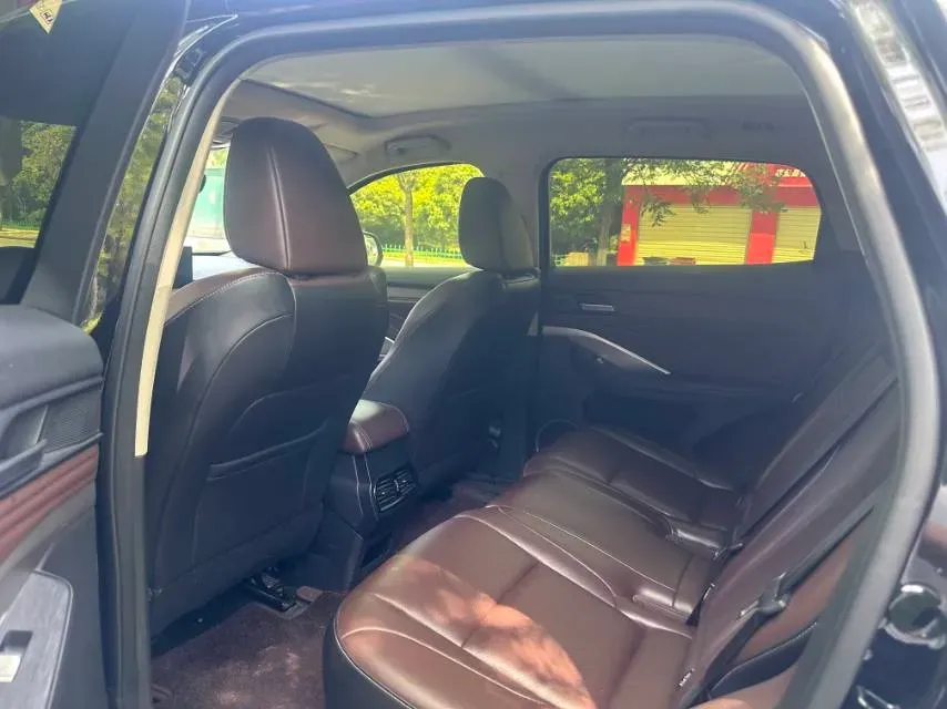 2021 WEY VV6 2.0T 227HP L4 7DCT,autocango,china used car exporter,china ev exporter,chinese used car exporter,chinese used ev exporter