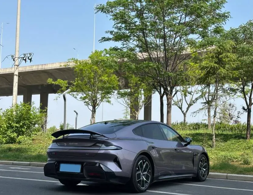 2024 MI SU7 BEV 101KWH,autocango,china used car exporter,china ev exporter,chinese used car exporter,chinese used ev exporter