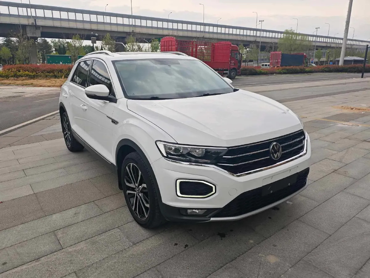 2021 Volkswagen T-Roc 1.4T 150HP L4 7DCT,autocango,china used car exporter,china ev exporter,chinese used car exporter,chinese used ev exporter